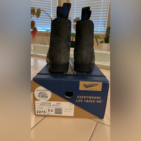 EUC Blundstone 2273 Rustic Black Waterproof Thermal Leather Boots - Picture 4 of 7